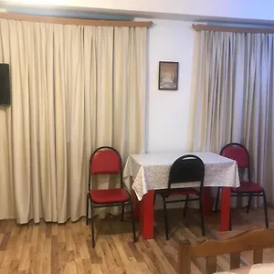 In The Center Апартаменты